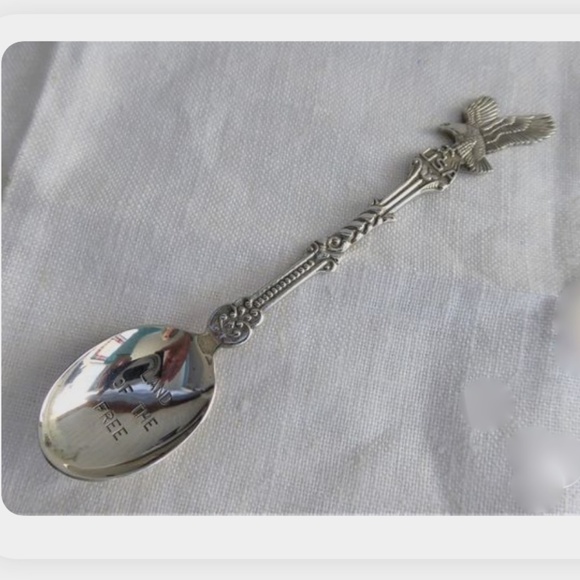 S14-Vintage Silverplate 1987 Blue Delft Eagle USA Land of the Free Spoon - Picture 1 of 8